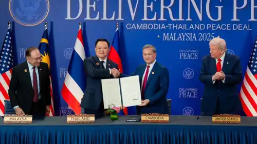 من توقيع اتفاق السلام بين كمبوديا وتايلاند