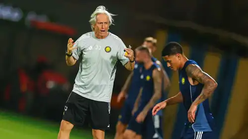 جورجي جيسوس في تدريبات النصر السعودي
