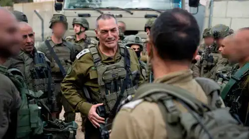 رئيس الأركان الإسرائيلي الجنرال ايال زامير في زيارة لقيادة ا