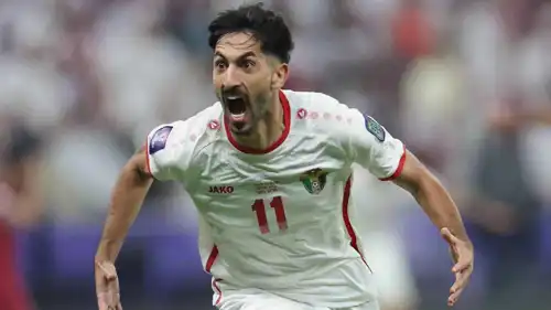 يزن النعيمات مهاجم منتخب الأردن