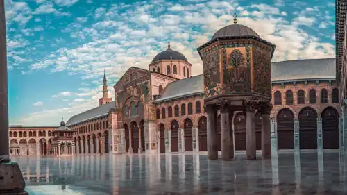 باحة المسجد الأموي بدمشق