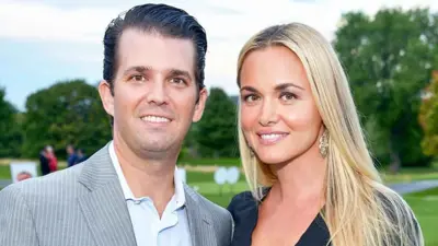 ابن ترامب وطليقته فانيسا 