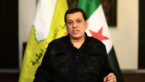 مظلوم عبدي خلال كلمته بعد الاتفاق مع دمشق