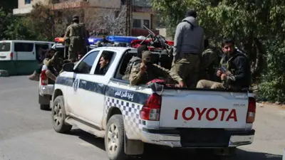 دوريات أمنية تابعة لوزارة الدفاع السورية خلال العمليات