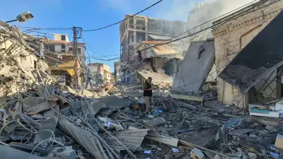 آثار الدمار بعد القصف على النبطية