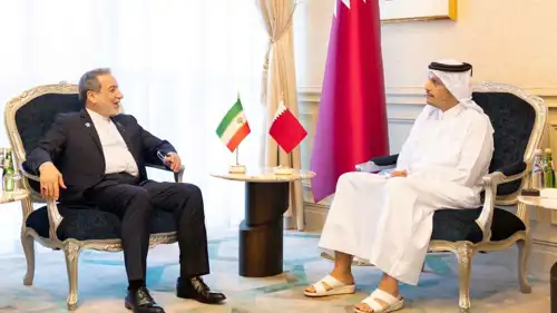 عراقجي مع رئيس الوزراء القطري