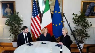 لقاء يجمع فون دير لايين مع جاي دي فانس وميلوني