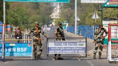 عناصر أمن على الحدود الهندية الباكستانية