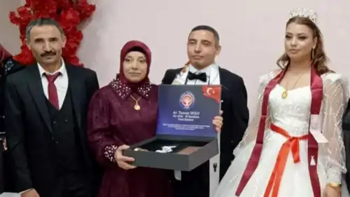 العائلة التركية مع العروس 