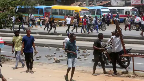 من المظاهرات في تنزانيا