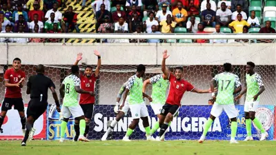 مواجهة سابقة بين نيجيريا وليبيا