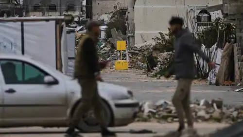 عناصر أمن حماس قرب نقطة تحدد "الخط الأصفر"