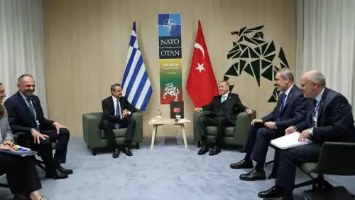 لقاء سابق بين رئيس الوزراء كيرياكوس ميتسوتاكيس بالرئيس التركي رجب طيب إردوغان