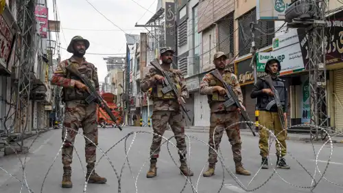 جنود باكستانيون