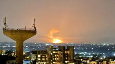 نيران تشتعل في مواقع تعرضت للاستهداف الصاروخي في الهند