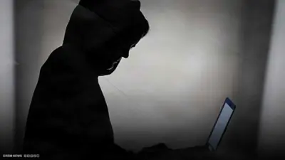 بـ "محادثات حميمية".. عصابة نسائية مصرية تستدرج الشباب لابتزازهم