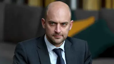  وزير الخارجية الفرنسي جان نويل بارو 