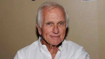 الممثل الأميركي رون إيلي