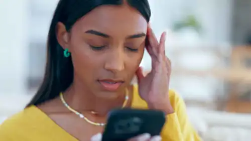 قلق التلميح - تعبيرية