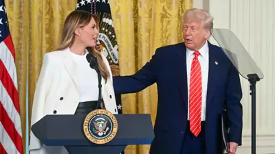 ميلانيا تشكر زوجها دونالد ترامب على "مديحه" في البيت الأبيض