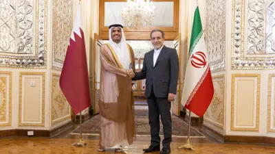 عراقجي ونظيره القطري