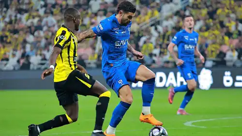 من مباراة الهلال ضد الاتحاد