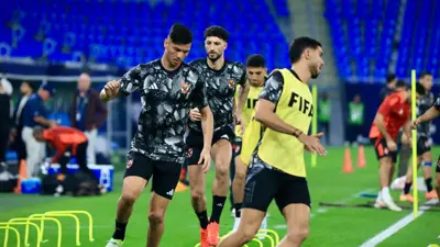 أشرف داري في تدريبات الأهلي المصري