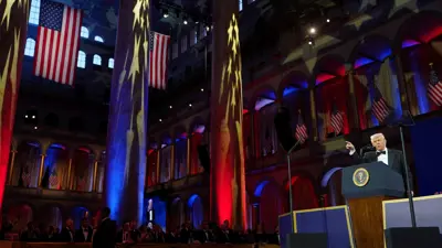 ترامب يلقي كلمة أثناء حفل عشاء اللجنة الوطنية الجمهورية للكونغرس