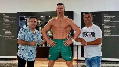 مجسم تمثال كريستيانو رونالدو