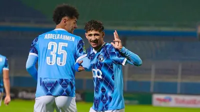 لاعبو بيراميدز يحتلفون بالتأهل