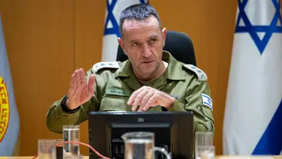 هاليفي خلال اجتماع أمني