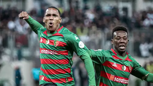 مولودية الجزائر عزز حظوظه في الحفاظ على اللقب