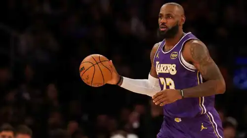 ليبرون جيمس