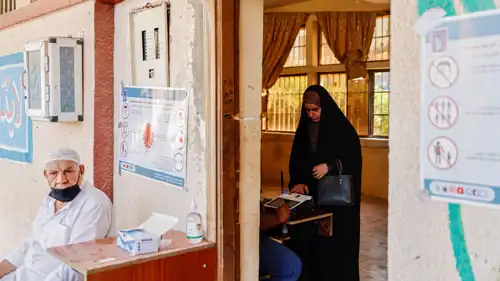 مركز اقتراع خلال الانتخابات البرلمانية السابقة