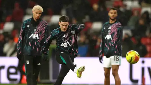 لاعبو ليفربول الإنجليزي