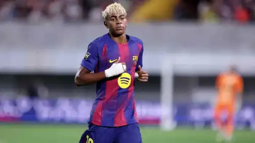 لامين يامال نجم برشلونة الإسباني