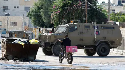 آلية إسرائيلية تشارك باقتحام مخيم جنين