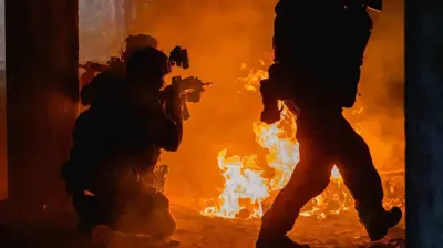 أفراد من الجيش الأوكراني وسط الصراع مع روسيا