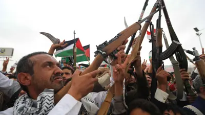 عناصر من ميليشيا الحوثي