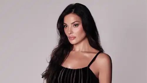 الفنانة اللبنانية نادين نسيب نجيم