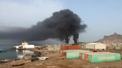 استهداف موانئي للحوثي