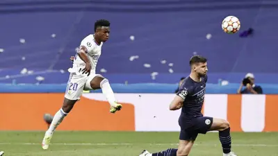 فينيسيوس جونيور في مباراة سابقة بين ريال مدريد ومانشستر سيتي