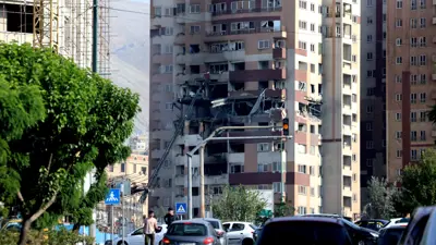 من آثار الغارات الإسرائيلية على طهران