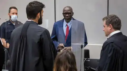 علي كوشيب خلال محاكمته