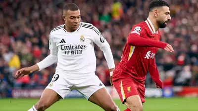 محمد صلاح ومبابي في مباراة ليفربول وريال مدريد بدوري الأبطال