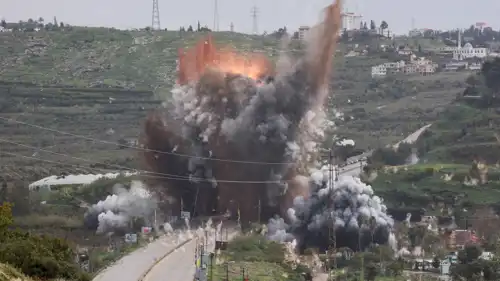 غارة إسرائيلية على جسر جنوب لبنان