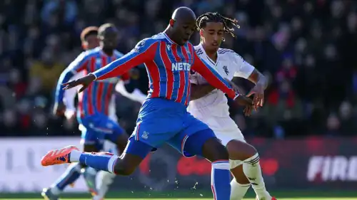 ماتيتا في مباراة نيوكاسل ومانشستر يونايتد