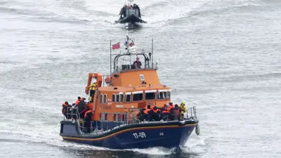 مركب مهاجرين غير شرعيين في بحر المانش