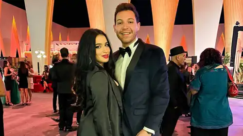  الفنان محمود حجازي برفقة زوجته