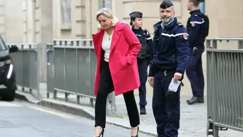 مارين لوبان